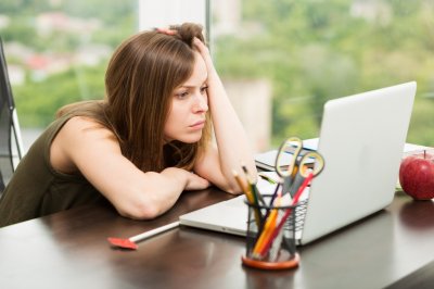 Teamsを自動で起動させない方法!アンインストールしても消えない原因は? | ビジネス